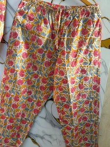 ชุดนอนผ้าฝ้ายลายเสือ: ชุดนอนสไตล์โบฮีเมียน - Product Image 2