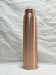 Bouteille d'eau en cuivre pur de qualité supérieure 1000 ml – Récipient en cuivre pur pour les bienfaits ayurvédiques – Anti-fuite – Gourde pour yoga, gym et sport - Product Image 1
