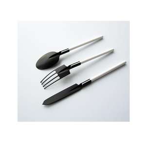 Ensemble de couverts en métal élégant avec un poids équilibré pour une manipulation confortable dans les cuisines domestiques et commerciales - Product Image 4