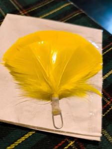 ขนนกสีน้ำเงินแบบดั้งเดิม ใช้สำหรับตกแต่งบนเครื่องประดับศีรษะ เช่น หมวกกลีนการ์รีหรือหมวกบาลโมราล - Product Image 5