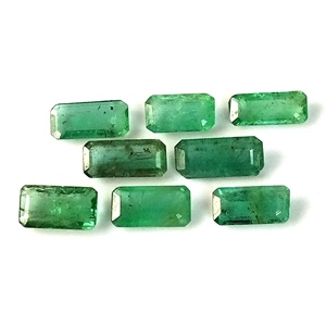 Émeraudes naturelles rectangulaires taillées en émeraude, pierres précieuses vertes facettées pour la fabrication de bijoux, lot de 8 pièces, Sapphire Gems International - Product Image 3