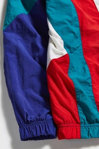 เสื้อแจ็คเก็ตกันลมกันน้ำแบบมีกระเป๋า ผลิตจากผ้าโพลีเอสเตอร์  ปรับแต่งโลโก้ได้ 100% ไนลอน - Product Image 3