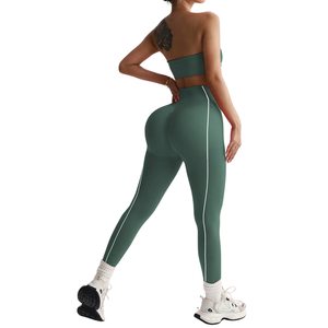 Ensemble de yoga pour femme, haute élasticité, anti-humidité, sensation seconde peau, 180g Spandex/Polyester, maintien et soutien, design torsadé uni, pour la gym, vente en gros - Product Image 4