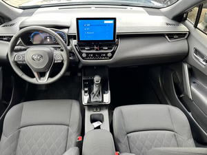 Toyota Corolla Cross 1.8 Hybride FWD Team Deutschland SUV Hybride Économe en Carburant Crossover Compact Édition Allemagne - Product Image 3
