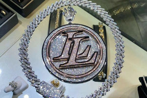 ผู้ผลิตเครื่องประดับฮิปฮอปแบบกำหนดเอง เงินแท้ 925 ประดับเพชรโมอิสซาไนต์ VVS รูปเหรียญกลมแบบฝังเพชรเต็มเส้น สร้อยคอจี้ - Product Image 2