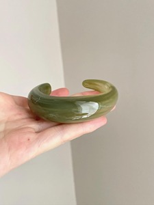 Pulseras de Resina Listas para Dropshipping, Envío Directo, Pulseras de Resina de Color Sólido, Pulseras de Resina Personalizadas, Venta al por Mayor de Fábrica - Product Image 3