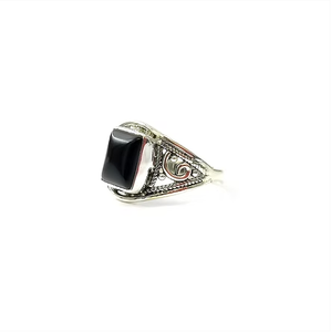 Bague en argent 925 avec cabochon rectangulaire en onyx noir, bijoux faits à la main anti-ternissement - Product Image 2