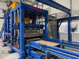 Machine de fabrication de blocs entièrement automatique QT4-25 pour blocs creux, pleins, autobloquants, pavés et briques en ciment – Prix compétitif - Product Image 5