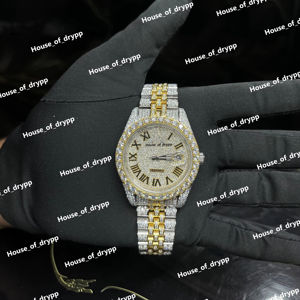 Reloj de Lujo con Esfera Romana de Dos Tonos y Diamantes Cultivados en Laboratorio VVS, Bisel de Acero Inoxidable y Diseño con Indicador de Fecha - Product Image 1