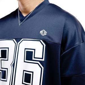 Camiseta de fútbol americano transpirable de malla oversize unisex con cuello en V y estampado gráfico, estilo urbano, venta al por mayor, a la moda - Product Image 5