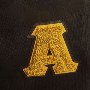 เสื้อคาร์ดิแกนคอวีสีดำแบบกำหนดเอง APA Fraternity Alpha สำหรับผู้หญิง ทำจากอะคริลิกถักไหมพรม  ปักโลโก้ด้านหน้า  สำหรับฤดูหนาว - Product Image 5