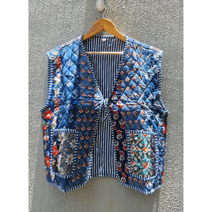 Veste matelassée sans manches pour femme, patchwork floral, gilet rembourré en coton, vêtement d'extérieur décontracté pour l'hiver, cadeau pour elle - Product Image 1