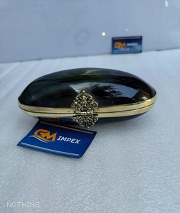 Bolso de mano hecho a mano de alta calidad con cuerno de búfalo real, elegante diseño de amor de GM Impex - Product Image 1