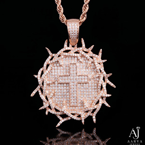 Collier pendentif croix couronne d'épines plaqué or, micro-pavé de cristaux et strass, bijou de charme chrétien - Product Image 3
