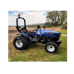 Tractor Farmtrac 26 Pro 4WD que ofrece una eficiencia de combustible excepcional, comodidad de operación y un rendimiento agrícola confiable. - Product Image 3