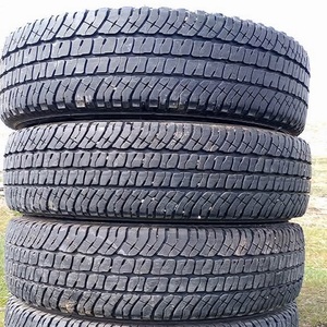 Pneu de camionnette d'occasion haute performance 265/70R17, adhérence tout-terrain, résistant à la boue et à la neige, construction renforcée 6 plis, adapté - Product Image 2
