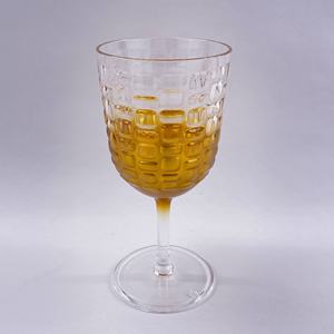 Copa de vino acrílica de color dorado con diseño de maíz - Product Image 3