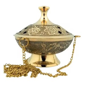 Quemador de Incienso de Latón Hecho a Mano con Asa de Madera y Recortes de Estrellas, Difusor Aromático Religioso para Uso en Todas las Estaciones - Product Image 5