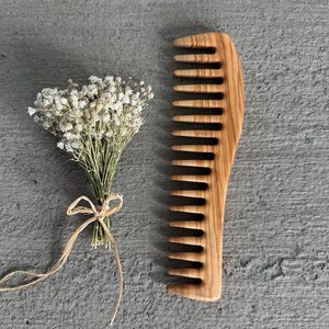 Peigne en bois fait main le plus vendu, à dents fines, pour un coiffage soigné et l'entretien de la barbe, peigne en bois naturel - Product Image 3