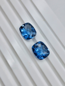 Vente en gros de pierres précieuses organiques naturelles, saphir bleu, topaze |   Pierre thermiquement traitée, taille coussin, pure et claire, 3x5mm-8x10mm, bijoux fabriqués en Inde - Product Image 2