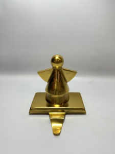 Soporte de Chimenea Moderno de Aluminio Dorado con Diseño de Ángel para Calcetines Navideños, Ganchos Geométricos para Decoración de Hogar y Chimenea, OEM - Product Image 2