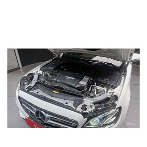 Mercedes-Benz Classe E E300 4MATIC Avantgarde avril 2019, 58 645 km, boîte automatique, conduite à gauche, norme Euro V, sièges en cuir - Product Image 6