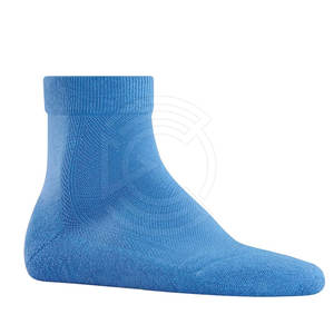 Chaussettes en tissu extensible au design classique, conçues pour un ajustement facile, respirantes et offrant un confort de port durable. - Product Image 5