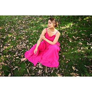 Ensemble fusion Chikankari rose taille XS en tissu chiffon Maharani - Product Image 1
