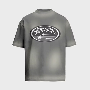 เสื้อยืดพิมพ์ลายสกรีนแบบกำหนดเอง ผ้าคอตตอน 100% หนานุ่ม ทนทานต่อแสงแดด ดีไซน์ใหม่ทันสมัยสำหรับผู้ชาย - Product Image 3