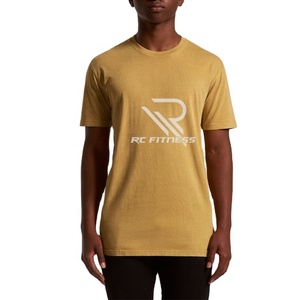 Le T-shirt ApexFit pour homme, modèle Staple Curve, est conçu avec précision, alliant confort et style. - Product Image 1