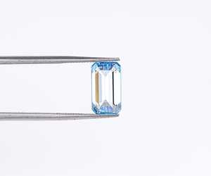 OM GEMS Diamante de Laboratorio Cultivado Azul Fantasía de 1-5 CT, Corte Baguette, Color Blanco E, Perforado con Láser, Certificado IGI, para Compromiso y Boda - Product Image 6