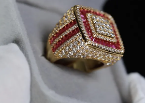 Anillo Orelia Luxe Orelia 312 en Oro Rosa y Chapado en Oro de 18k con Moissanita, Corte en Racimo, Estilo Hip Hop para Hombre, Joyería de Regalo - Product Image 3