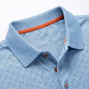 Polo de Punto con Estampado Geométrico Azul Claro para Hombre, Manga Corta, Estilo Casual - Product Image 3
