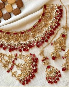 Ensemble Collier et Boucles d'Oreilles en Acier Inoxydable Plaqué Or 18 carats avec Zircon, Bijoux Ethniques pour Femmes, Design Floral Tendance pour Fêtes et Mariages, Vente en Gros - Product Image 2