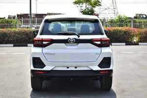 Toyota Raize 2025, Motor de Gasolina 1.2L, Mini Auto Nuevo, Interior Claro con Asientos de Cuero, Transmisión Automática I-Force Max Premium - Product Image 3