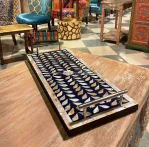 Plateau de service et de rangement MOP tendance avec poignées, idéal pour les fêtes et événements, finition polie pour présentation sur table - Product Image 3