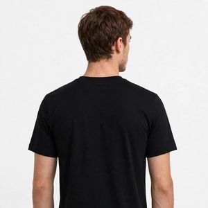 NEXTEX T-shirt unisexe gothique en jersey de coton doux noir à col rond avec motif corbeau - Product Image 4
