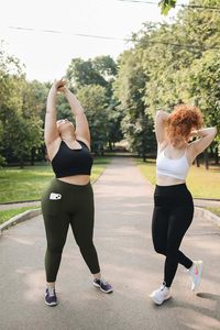 Leggings de Verano Transpirables hasta la Rodilla para Mujer, Tallas Grandes, Suaves y Elásticos, de Cintura Alta con Control de Abdomen, Ideales para Yoga, Fitness y Running - Product Image 2