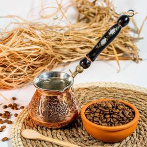 Cafetière turque classique en cuivre pour une préparation authentique du café du Moyen-Orient, idéale pour la maison, la cuisine, le café, le bar, le restaurant - Product Image 5