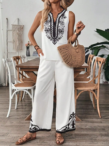 ชุดสูทลำลองผ้าฝ้ายปักลายสำหรับผู้หญิงจากอินเดีย คอลเลคชั่นชุดคุรตะ กางเกงขายาวเข้าชุด - Product Image 2