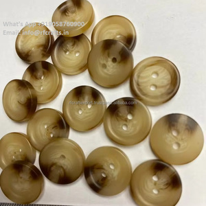 Venta de fábrica, gran precio, resina ecológica, botones de traje de cuatro agujeros, logotipo personalizado, cuerno, botón natural, moda de lujo - Product Image 5