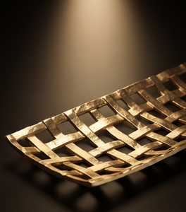 Bandeja de Servir Dorada Tejida, Plato de Metal Pesado con Textura Fundida, Artículo de Vajilla para Cocina y Comedor en Stock - Product Image 2