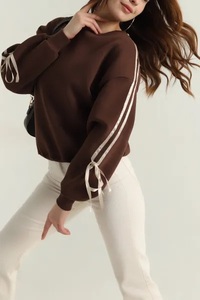 เสื้อสเวตเชิ้ตผ้าฟลีซคอกลมทรงโอเวอร์ไซส์คุณภาพสูง Ever Glow สำหรับผู้หญิง สวมใส่สบาย  รับสกรีนโลโก้ กันน้ำ เป็นมิตรต่อสิ่งแวดล้อม ผลิตจากผ้าฝ้าย/โพลีเอสเตอร์ - Product Image 4