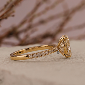 Bague de fiançailles en diamant de laboratoire CVD HPHT taille ovale Tulipe 1-5 carats 14K/18K/Platine 950 Certifié IGI Pureté VS1 Couleur E Coupe EX - Product Image 3