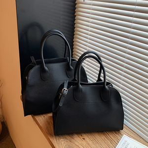 Sac Boston Classique pour Femme en Cuir Véritable avec Poignée Supérieure, Fermeture à Rabat, Bandoulière Amovible, Texture Saffiano, Sac Fourre-Tout Noir - Product Image 4