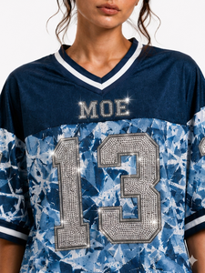 Camiseta de fútbol americano extragrande con estampado de camuflaje azul hielo y pedrería, estilo premium, OEM, personalizada, unisex, de malla. - Product Image 3