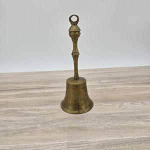 Hermosa Campana de Mano de Latón, Elaborada para Ceremonias Espirituales, Decoración de Salas de Meditación y Sonido Religioso Clásico - Product Image 2