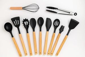 Ustensiles en silicone pour la cuisine et la pâtisserie - Ensemble de 12 pièces antiadhésives avec manche en bois, résistantes à la chaleur, outils de cuisine (noir) - Product Image 2