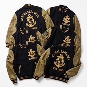 Chaqueta Letterman al por mayor, azul marino, de lana, estilo universitario, con bordado de navegación global, <span class=keywords><strong>vuelo</strong></span> cósmico, <span class=keywords><strong>cometa</strong></span> y galaxia, y detalles en cuero crema. - Product Image 4