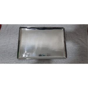 Bandeja Rectangular Moderna de Acero Martillado - Organizador de Cocina Versátil y Plato de Exhibición para Encimera, Plato de Servir Plateado para Bebidas - Product Image 1